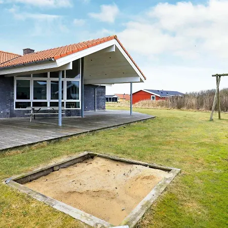 Holiday Laust Semesterbostad *